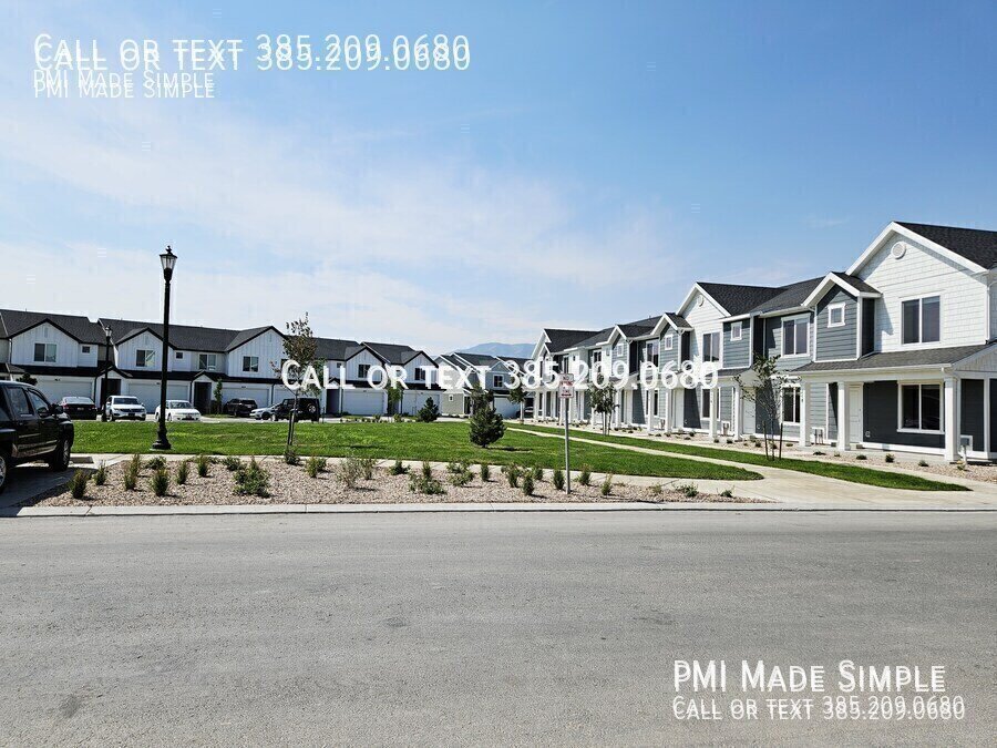 $250 off 1st Mo! Beautiful, Spacious and BRIGHT Townhome in Saratoga Springs property image