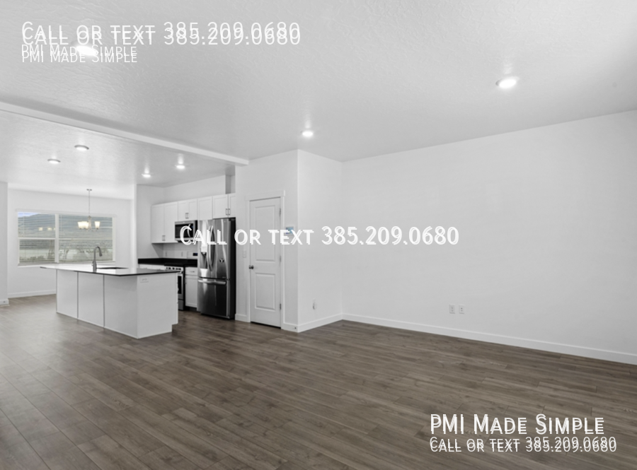 Move in Special! $200 Grocery gift card with $250 off 1st months rent! property image
