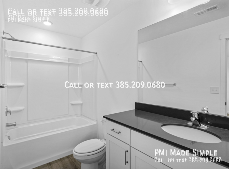 Move in Special! $200 Grocery gift card with $250 off 1st months rent! property image