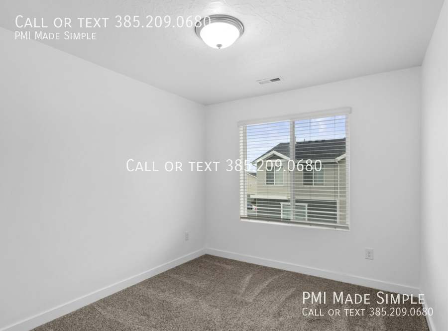 Move in Special! $200 Grocery gift card with $250 off 1st months rent! property image