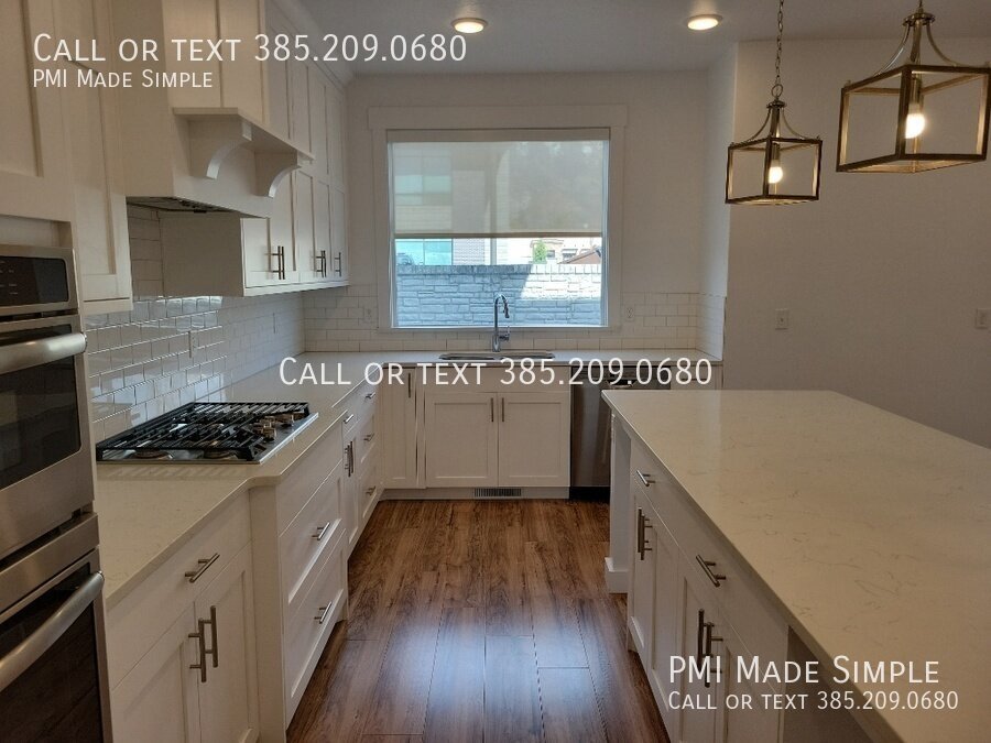 Magnificent 4 Bed Townhome in Highland! property image