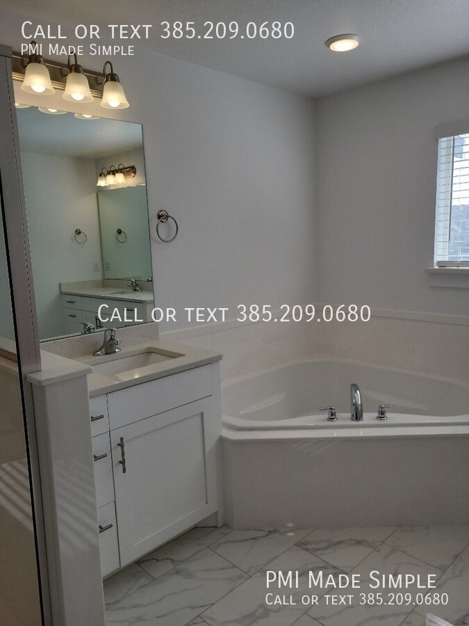 Magnificent 4 Bed Townhome in Highland! property image