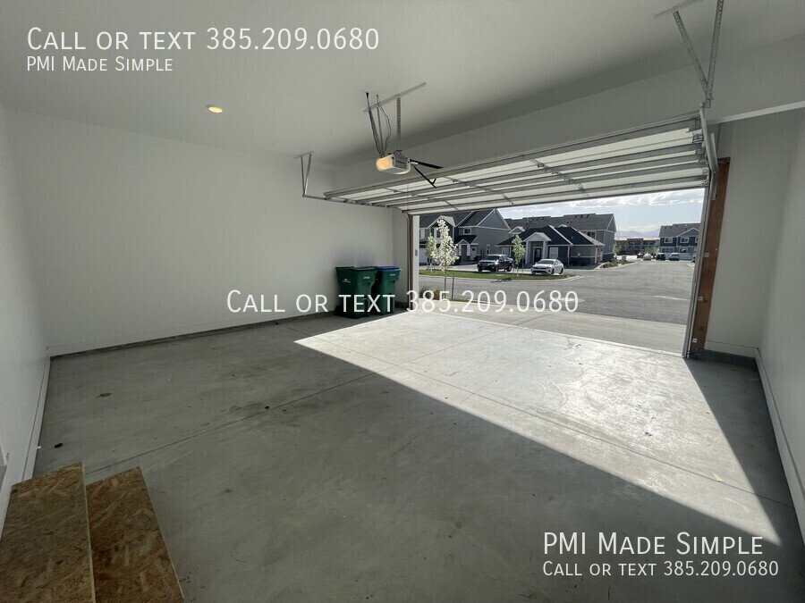 Magnificent 4 Bed Townhome in Highland! property image