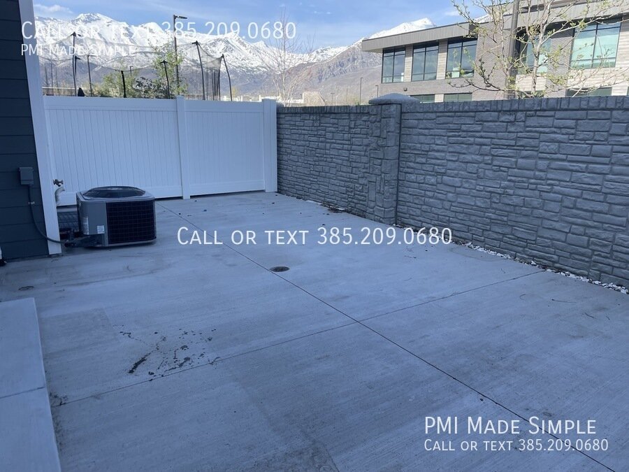 Magnificent 4 Bed Townhome in Highland! property image