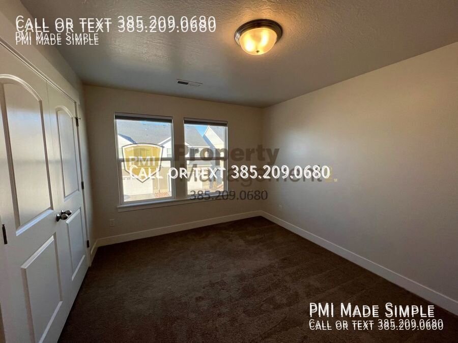 GORGEOUS & SPACIOUS Vineyard Townhome property image